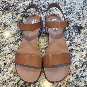 Brand new Steve Madden tan colored sandals great for summer